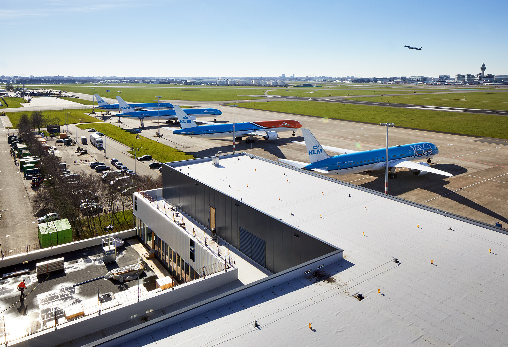 Hangar 10